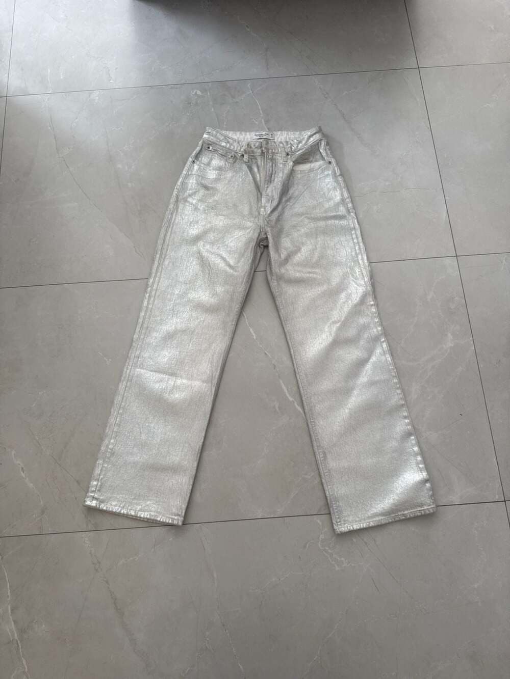 Abercrombie & Fitch High Rise 90s Straight Jean Silver Metallic Size 28